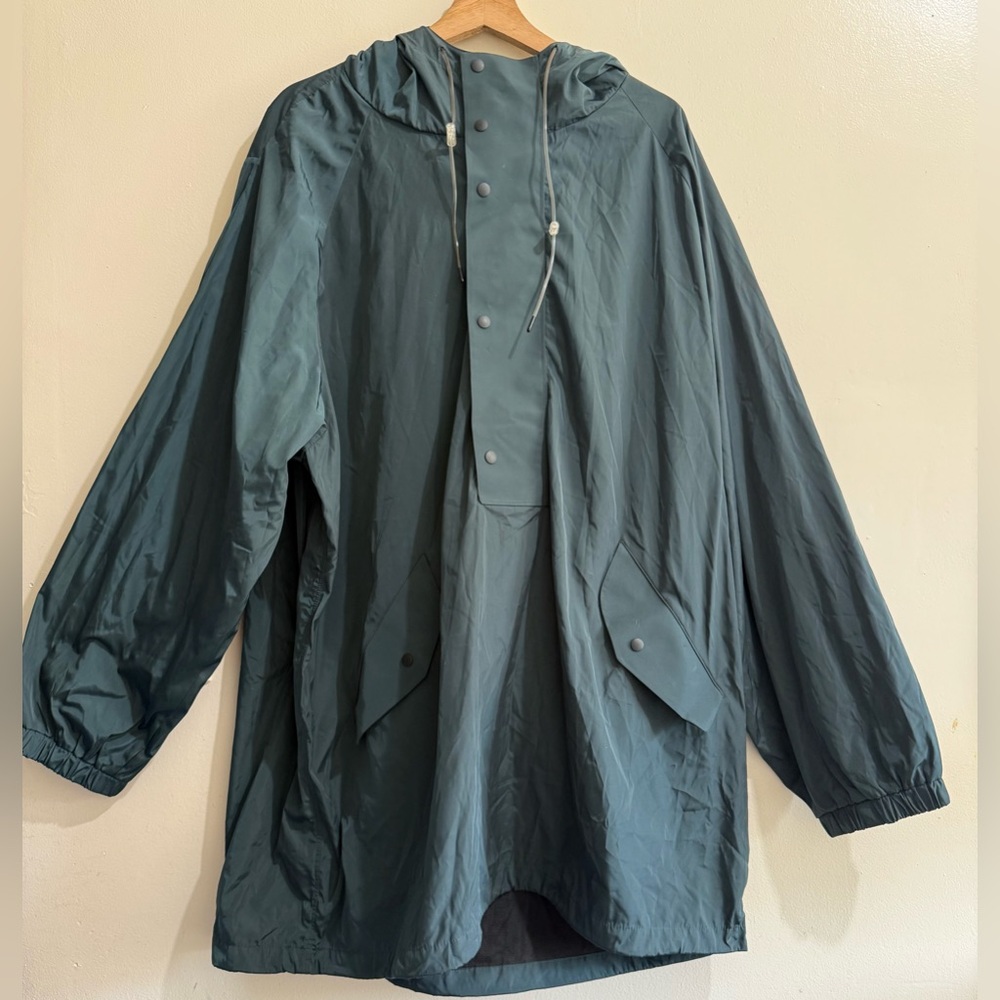 WHATWEWEARMATTERS Men's Teal Hooded Raincoat